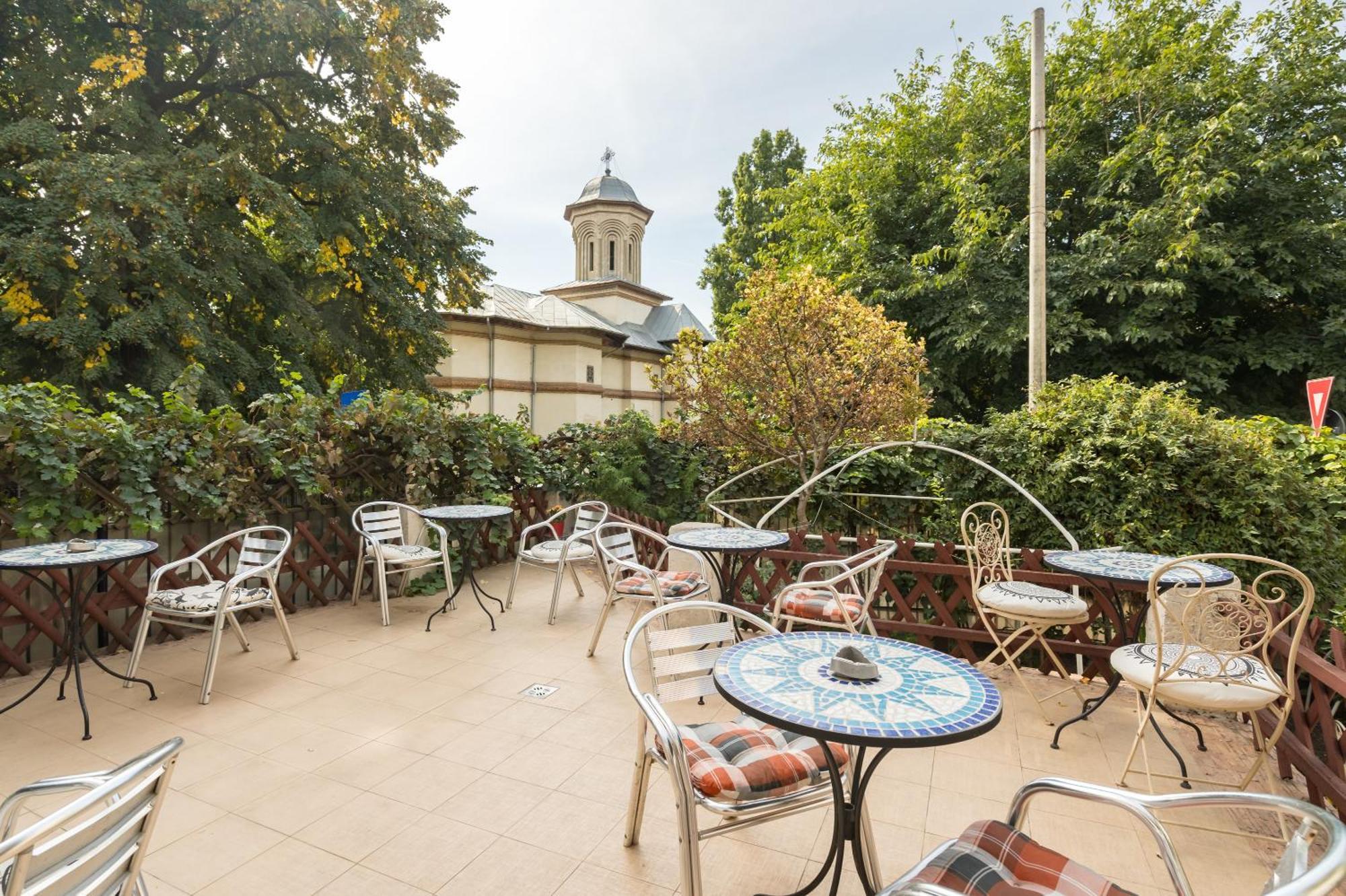 Flower'S Bucharest Exterior photo